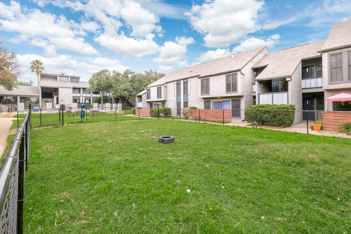 Star Club Photos Apartments Near The Quarry San Antonio